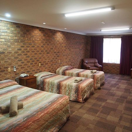 Cobar Town & Country Motor Inn מראה חיצוני תמונה